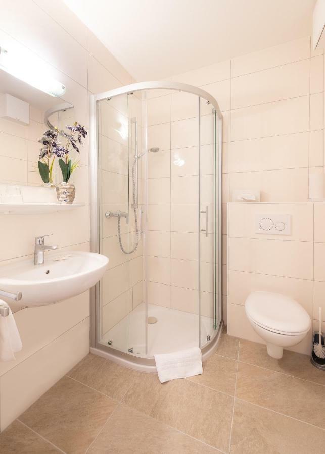 Strandhotel Orchidee Sankt Kanzian am Klopeiner See Екстериор снимка